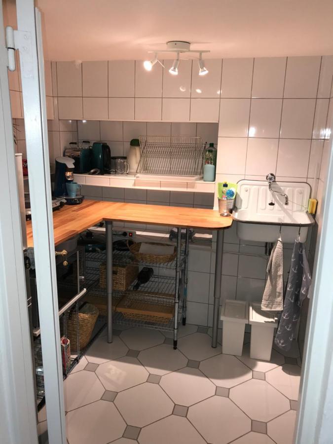 Nias Guesthouse Райнбек Екстериор снимка