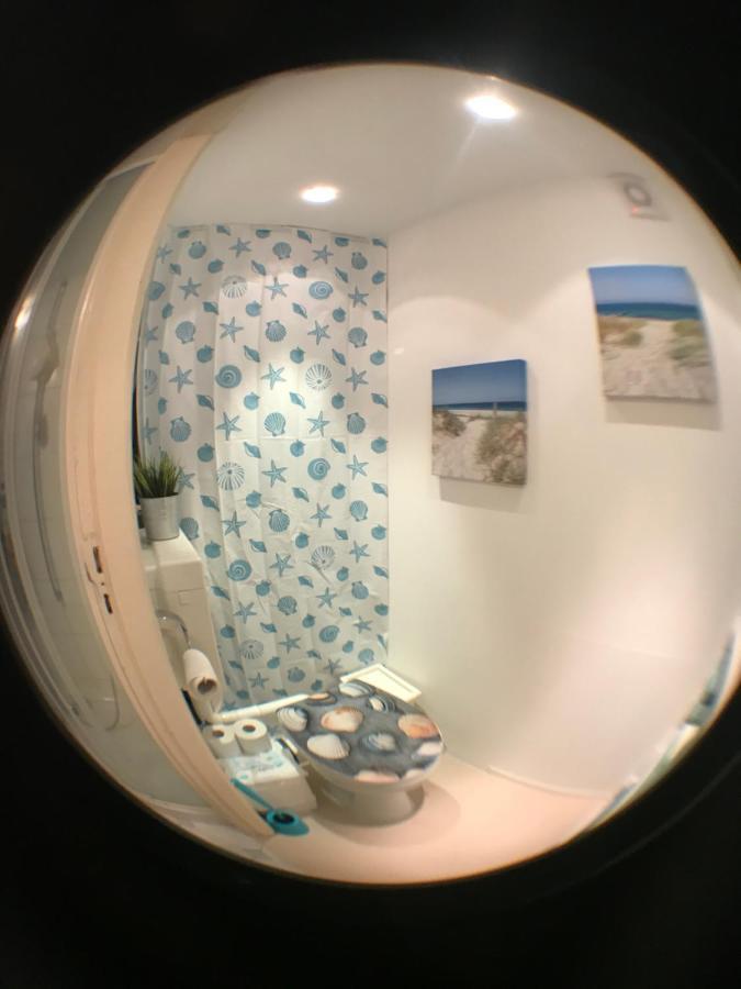 Nias Guesthouse Райнбек Екстериор снимка