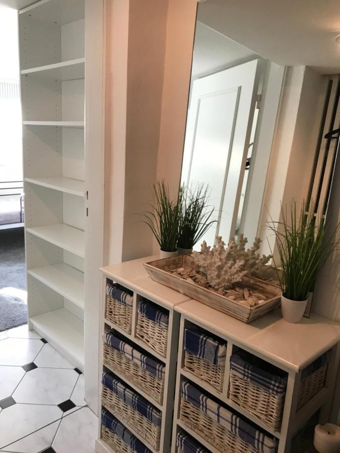 Nias Guesthouse Райнбек Екстериор снимка