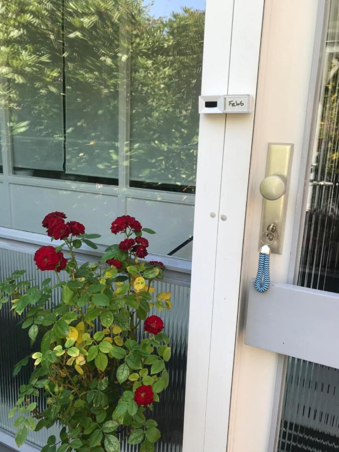 Nias Guesthouse Райнбек Екстериор снимка