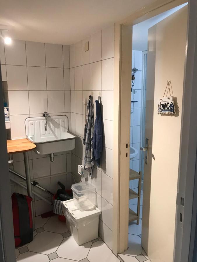 Nias Guesthouse Райнбек Екстериор снимка